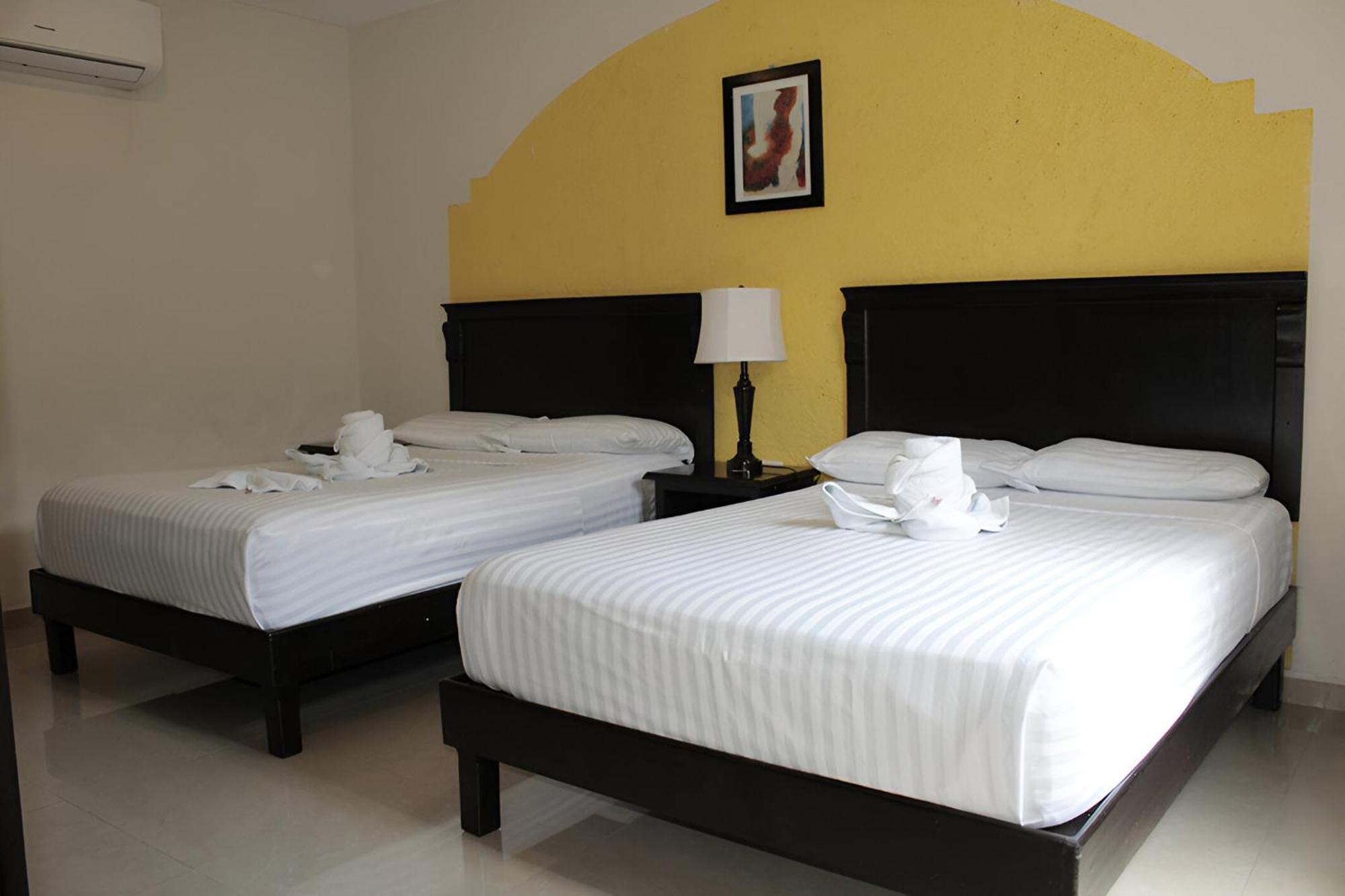 Hotel Quinta Marciala Mx Valladolid  Bagian luar foto